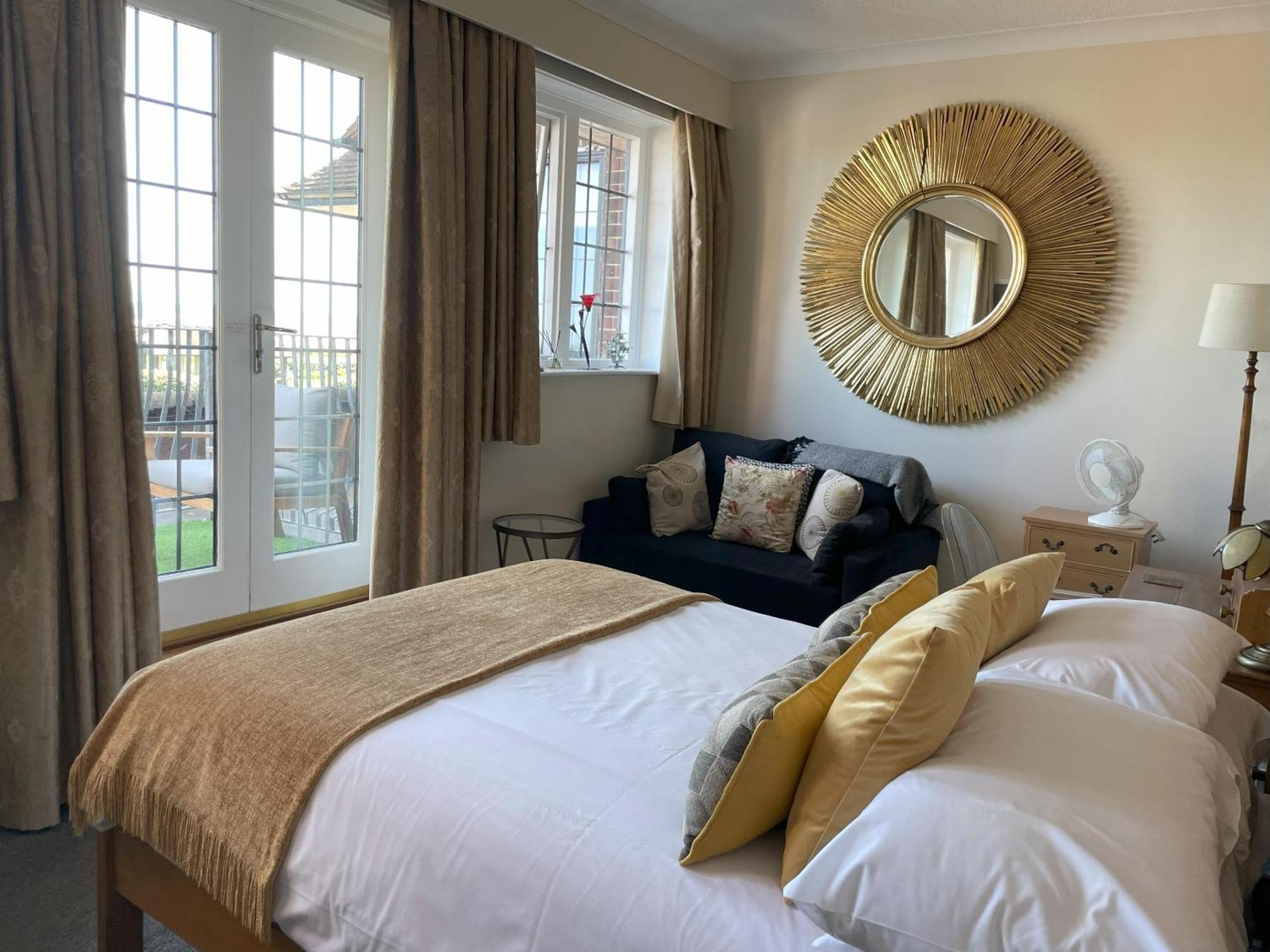 Knights Court Otel Great Yarmouth Dış mekan fotoğraf