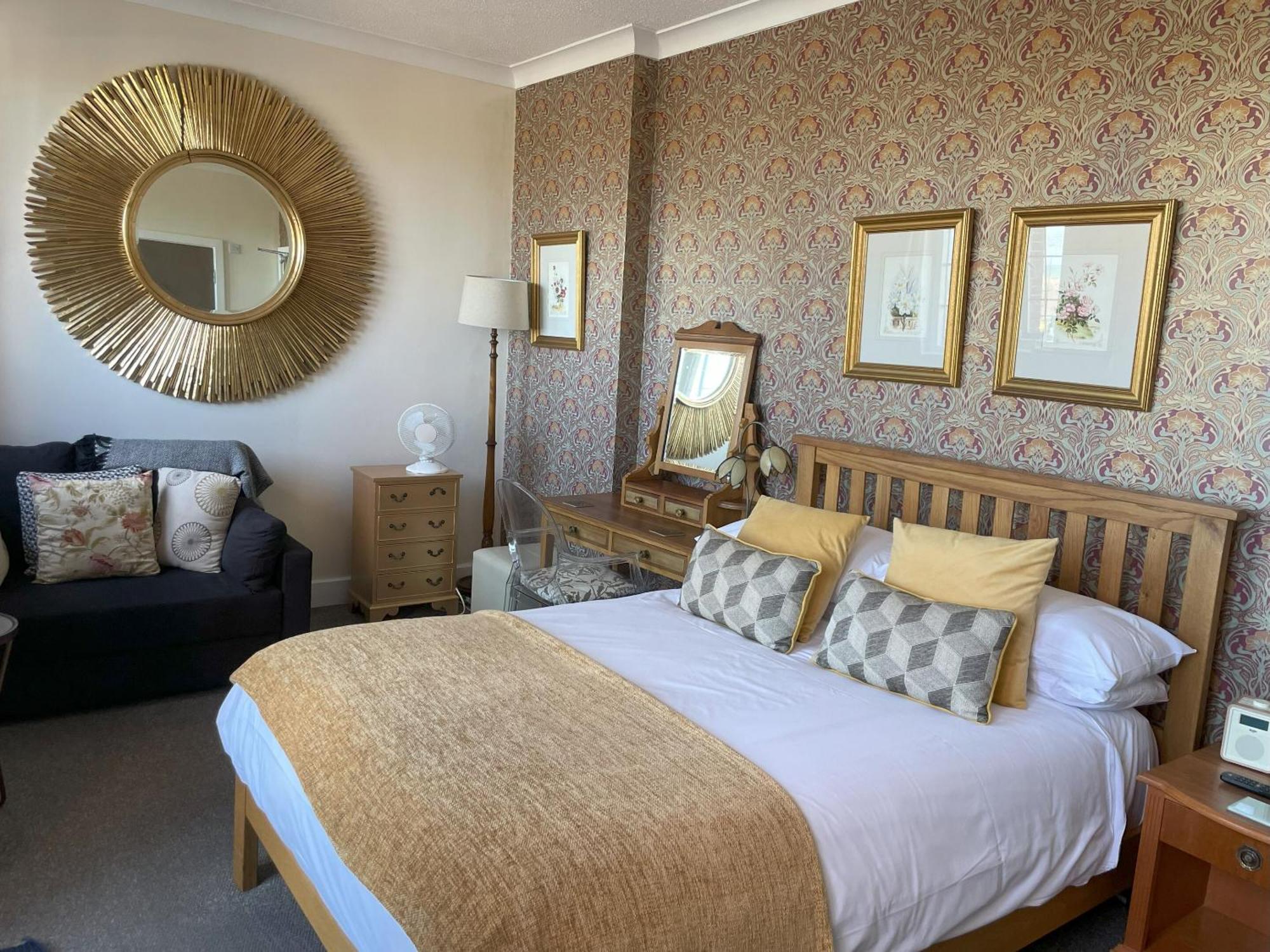 Knights Court Otel Great Yarmouth Dış mekan fotoğraf